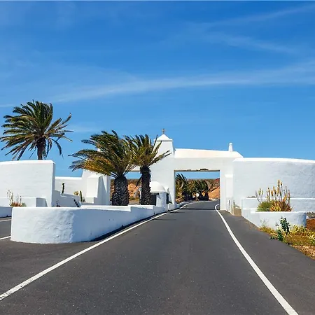 Barcel Teguise - Adu... * Costa Teguise